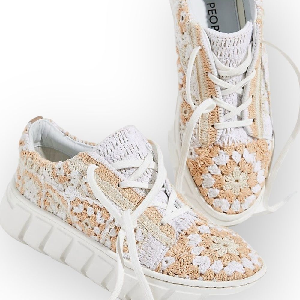 FREE PEOPLE Catch Me If You Can Crochet Platform Sneaker in Natural Size 9.5 NEW - Picture 15 of 15